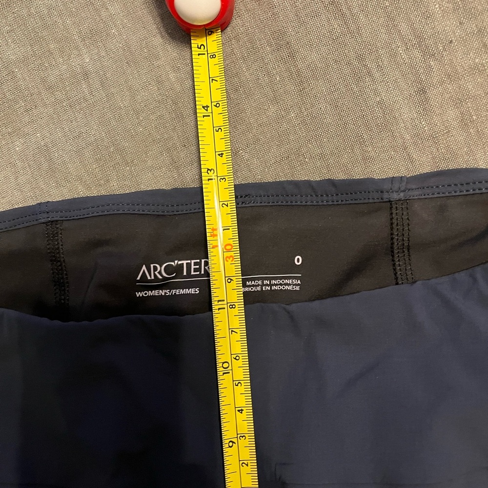 Arc'teryx Navy Blue Hiking Pants - Picture 7 of 8